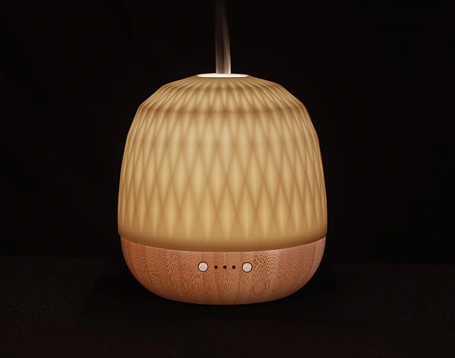 Luca-ECOフレンドリーな竹ベース超音波ディフューザー、暖かい黄色のライト